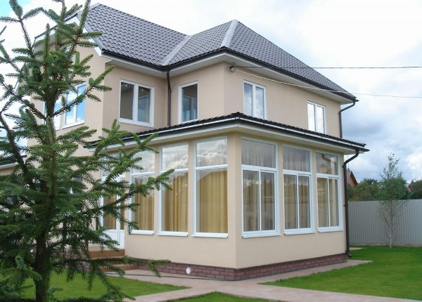 Остекление дачи пластиковыми окнами под ключ в Королёве