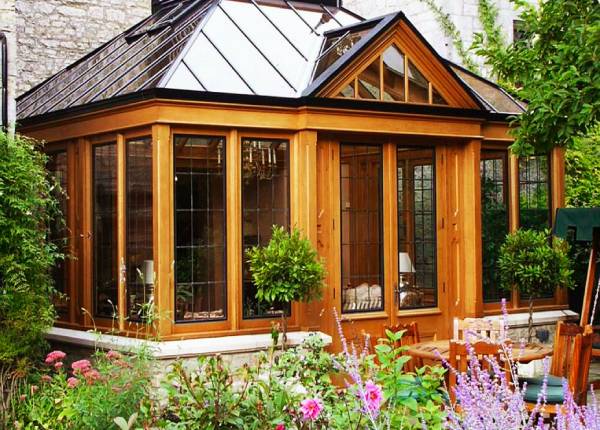 Зимний сад на дачном участке в Королёве