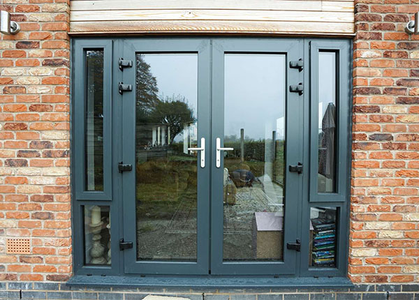 Алюминиевая дверь в коттедж в Королёве