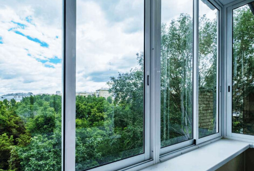 Холодное остекление лоджии раздвижными окнами Provedal в Королёве