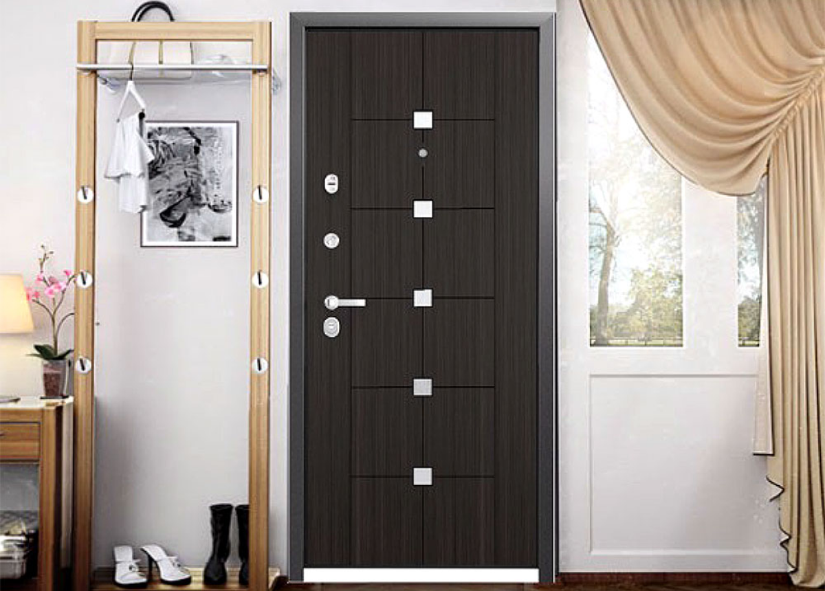 Металлическая входная дверь в квартире в Королёве