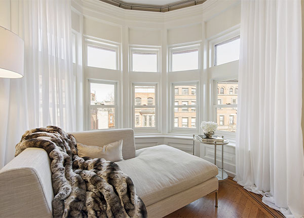 Остекление эркерными окнами квартиры в Королёве